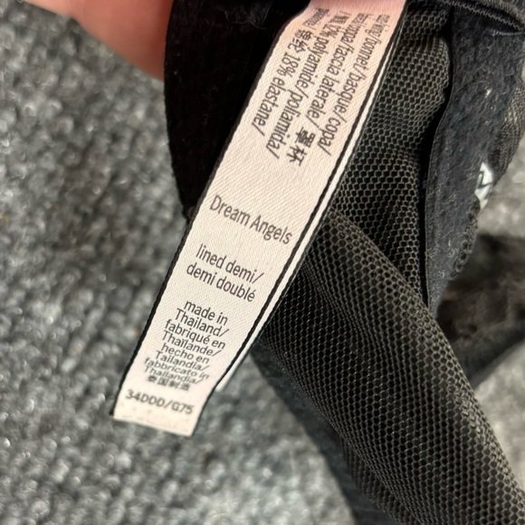 Victoria’s Secret women’s Black Dream Angels Lined Demi size: 34DDD - Picture 7 of 7